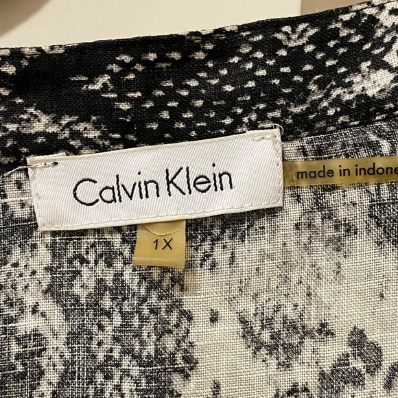 Calvin Klein Top - Picture 4 of 4